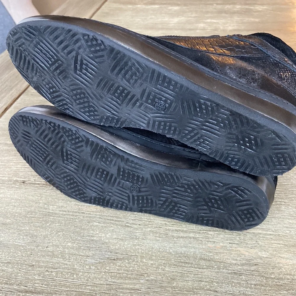 Khrio Wedge Bootie